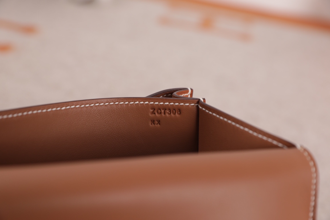 에르메스 콘스탄스18 골드브라운 은장 새들가죽